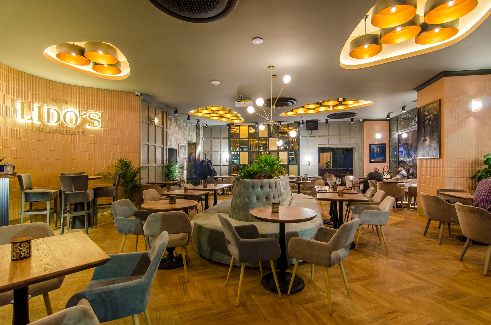 Mesele în oraș sunt menite să devină memorabile!